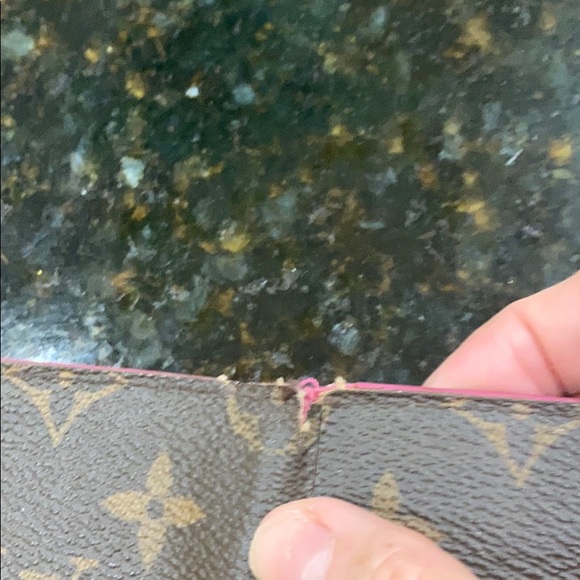 Louis Vuitton iPhone 6 Plus case - Picture 5 of 5